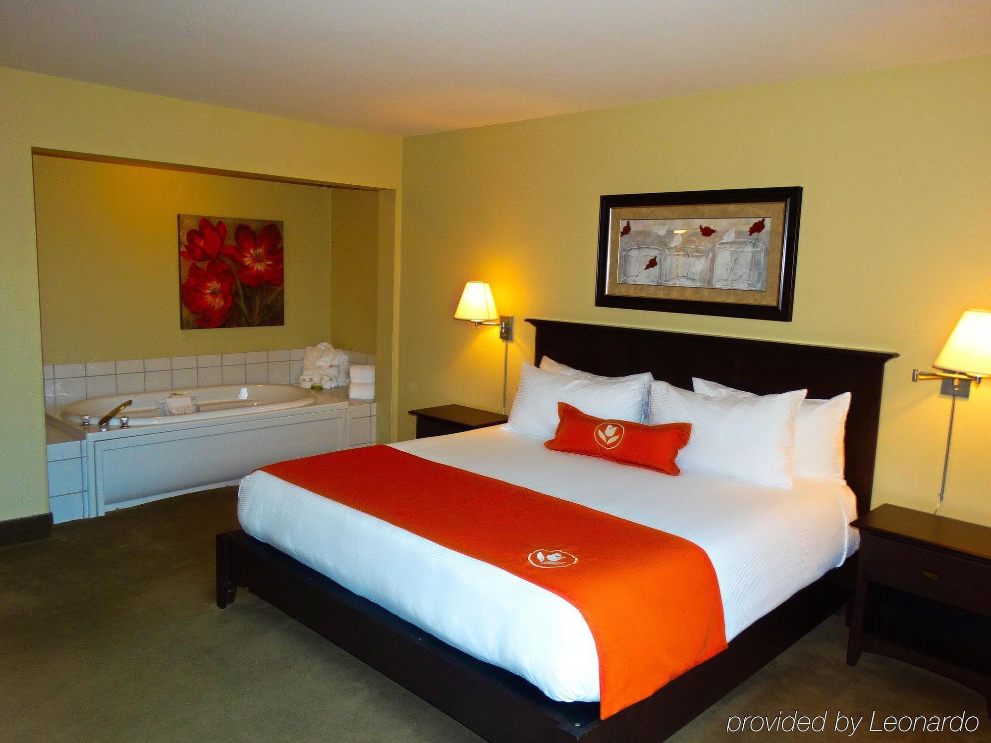 Amsterdam Inn & Suites ساسكس المظهر الخارجي الصورة